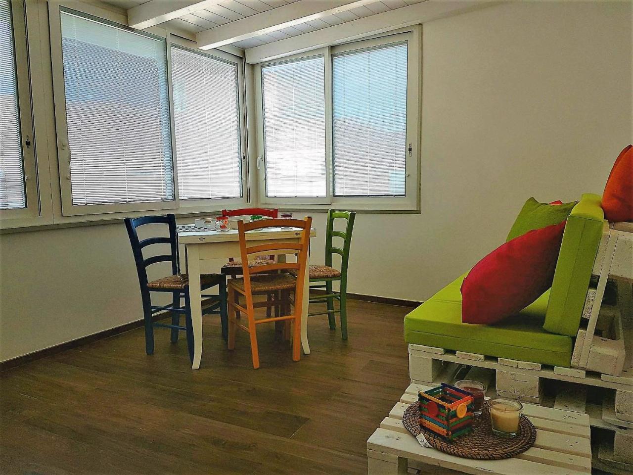 Color Apartment โมโนโปลี ภายนอก รูปภาพ