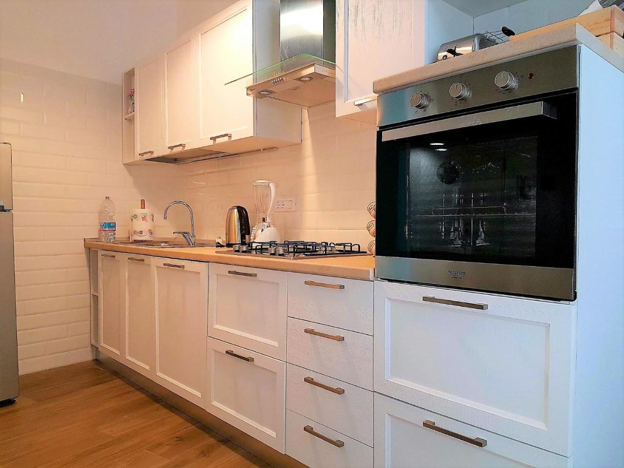 Color Apartment โมโนโปลี ภายนอก รูปภาพ