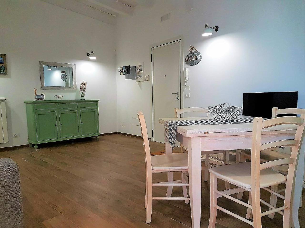 Color Apartment โมโนโปลี ภายนอก รูปภาพ