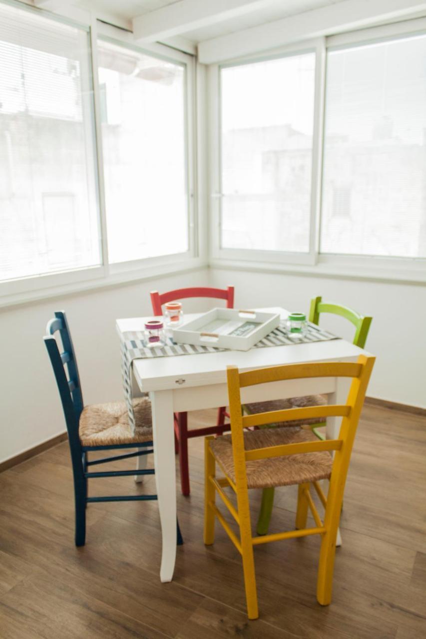 Color Apartment โมโนโปลี ภายนอก รูปภาพ
