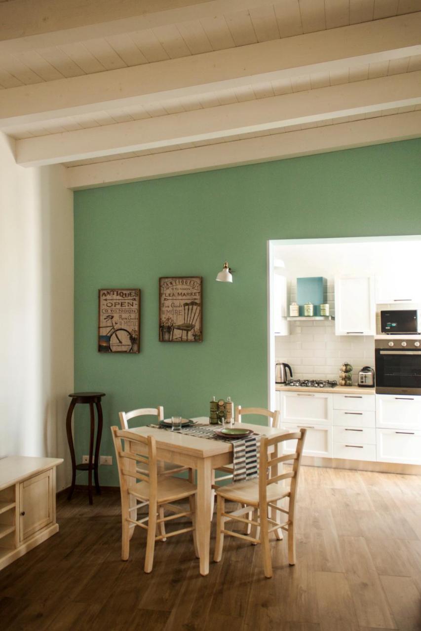 Color Apartment โมโนโปลี ภายนอก รูปภาพ