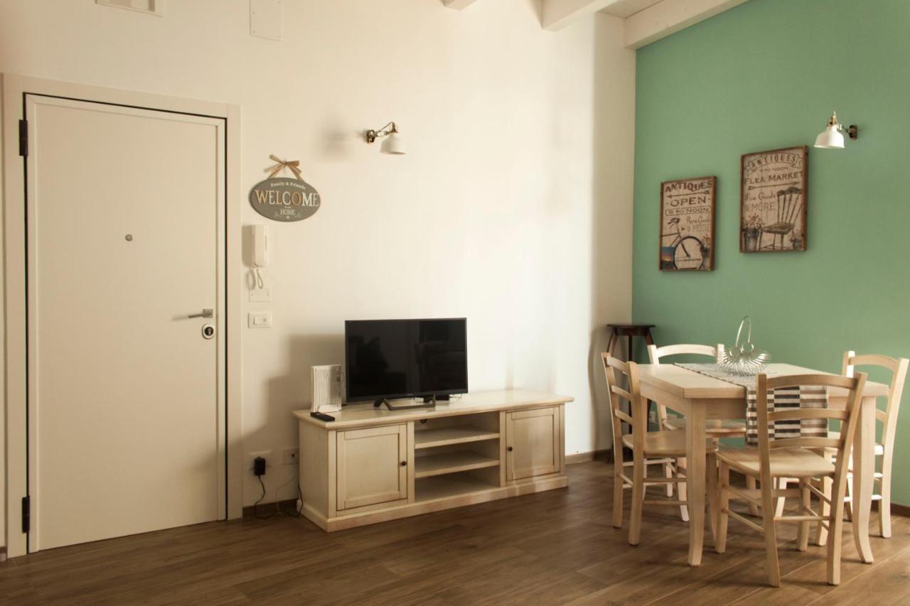 Color Apartment โมโนโปลี ภายนอก รูปภาพ
