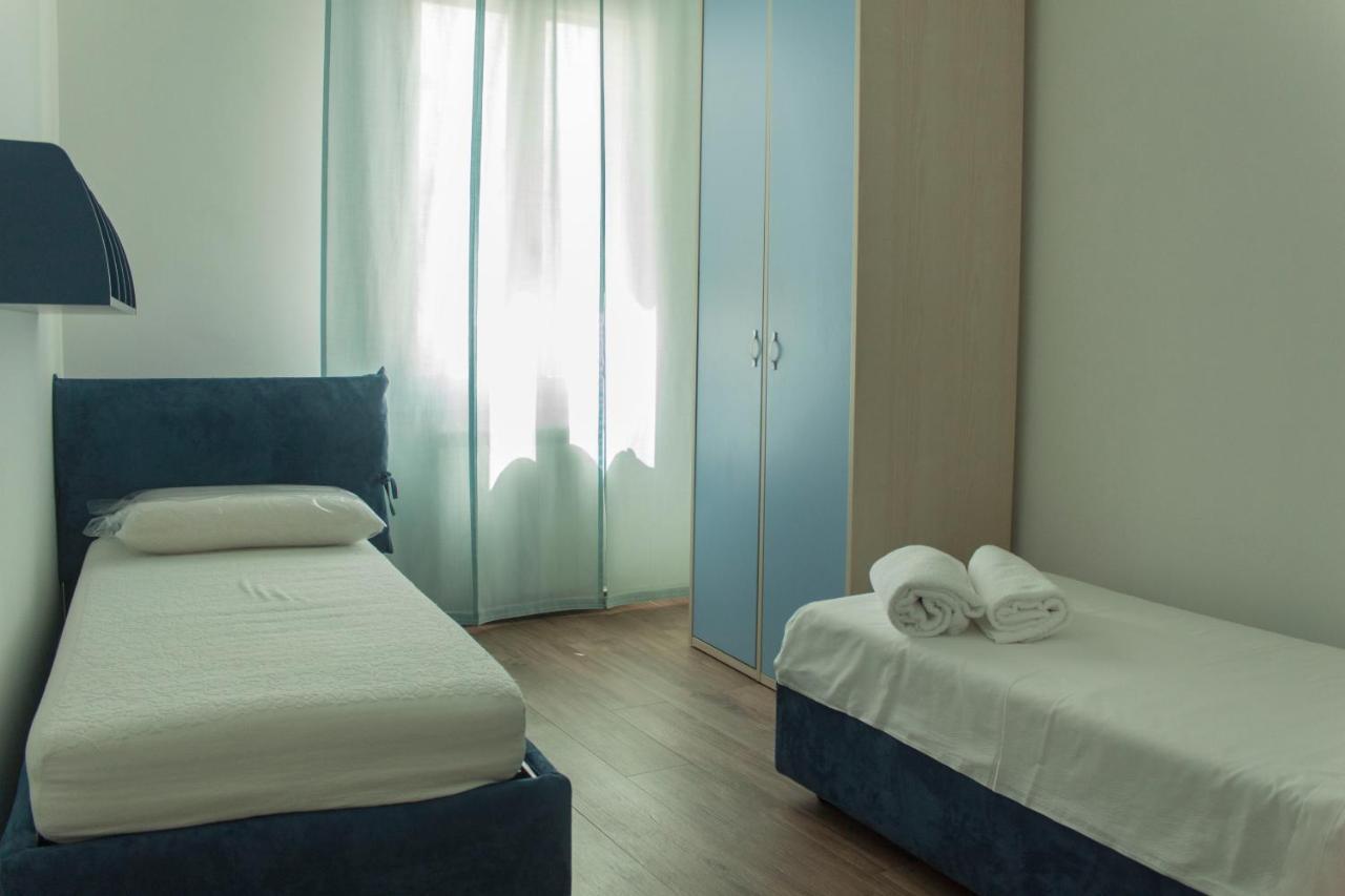 Color Apartment โมโนโปลี ภายนอก รูปภาพ
